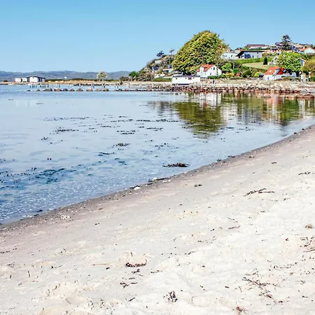 17 * Ebeltoft