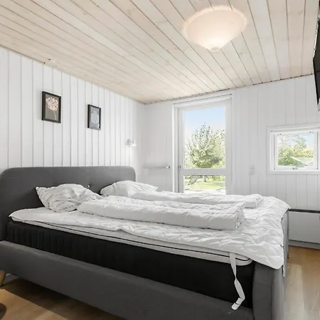 17 * Ebeltoft