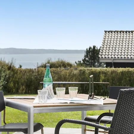3 Bedroom Cozy In Holiday home